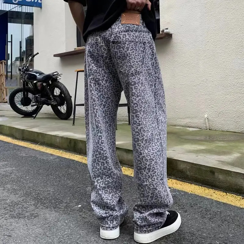 High-end Leopard Printed Jeans For Men Casual Straight Long Pants Light loose straight wide leg Washed Baggy Trousers Male 240821