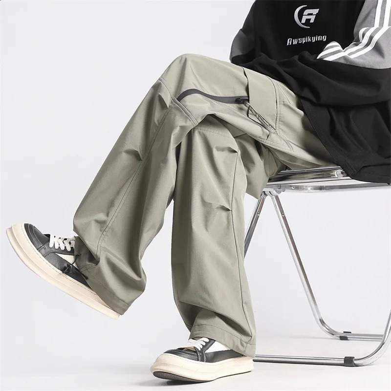 Autumn mens cargo pants casual hiphop multi pocket Trouser Streetwear Techwear sports functional bag Pantalones hombre 240821