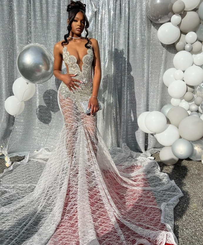 Through Sexy See Mermaid Prom Dress 2024 Sier Crystal Rhies Beaded Applique Black Girls Celebrity Queen Dresses Ball Gowns Es