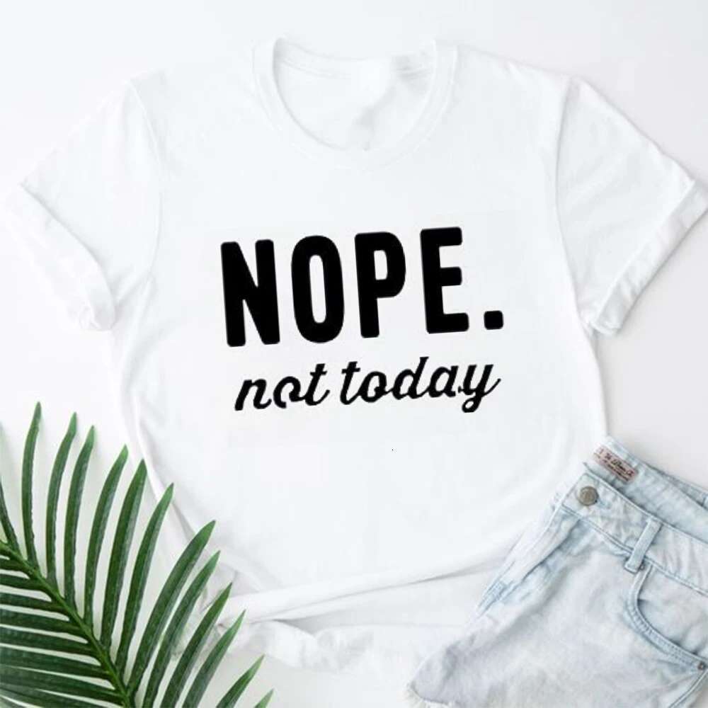 Jesus 2023 Is King Letter Print Women T-shirt Christian Faith Hope Love Haruku T Shirts Religion O-neck Tops Tees Streetwears ops ees