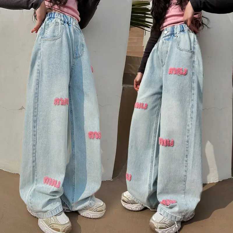 Girls Spring Towel Embroidered Letter Jeans 2024 New Style Childrens Fashion Casual Wide Leg Pants Childrens Pants 120-170cmW240819