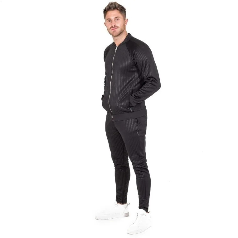 Fashion Man Clothing Striped Zipper Tracksuit Fashion Sets Sportwear Athletic Sets 240821