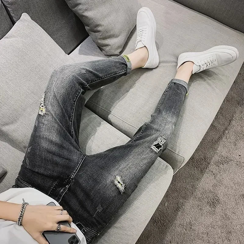 Mens Jeans Ripped Cropped Man Cowboy Pants Stretch Trousers with Holes Torn Light Blue Broken Elastic High Quality Summer Xs 240821