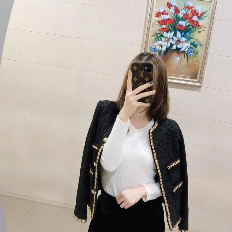 Black Short Small Fragrance Jacket Women Spring Autumn Coat Tweed Gold Thread Woven Overwear Casual Suit Jackets Female 240821