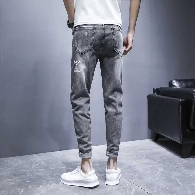 Trendy Lightweight Jeans For Men Spring Summer Arrival Slim Fit Ripped 9 Points Elastic Waist Casual Pants 240821