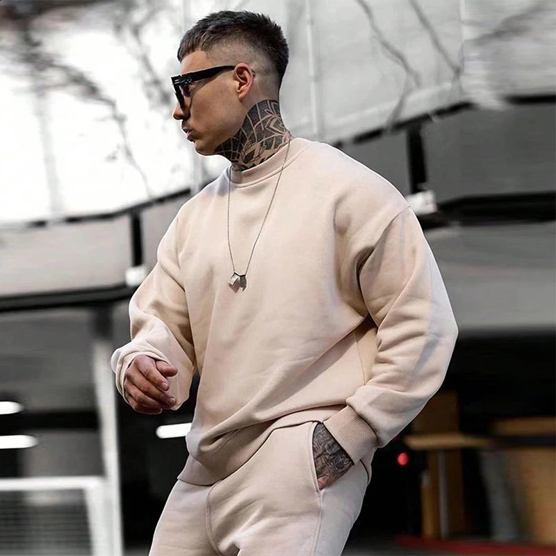 Mens Autumn And Winter Casual And Versatile Solid Color Long Sleeve Crewneck Sweatshirt 240821