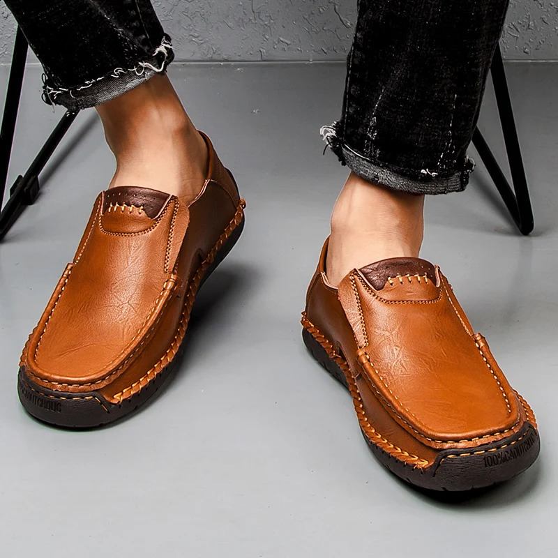Mens leather shoes are casual and comfortable with a sliding buckle soft cushion. They are lightweight and suitable for mens boat driving 240821
