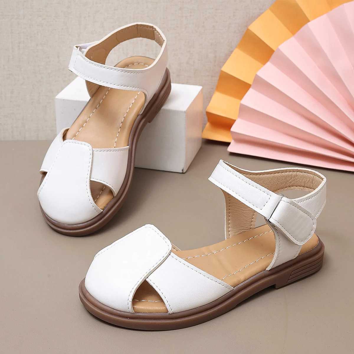 Girls Sandals New Summer Medium sized Childrens Princess Soft soled Shoes W240821