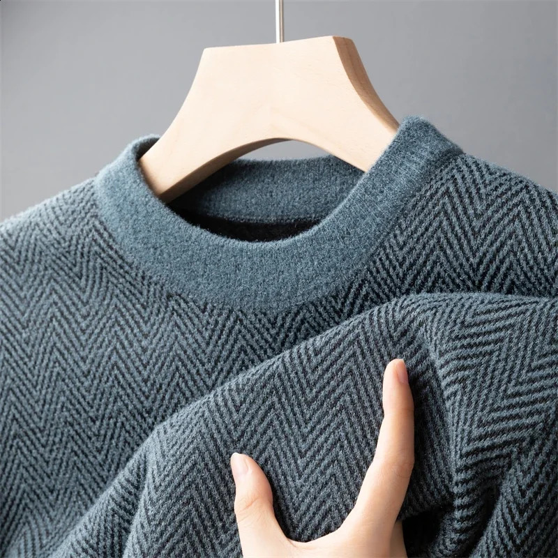 Mens Casual Pullover Fashion Sweater Autumn and Winter Warm Top 240820