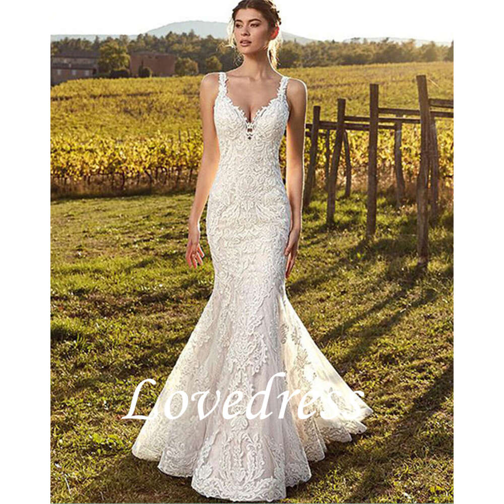 Sexy V-Neck Mermaid Wedding Dress 2024 Lace Boho Sleeveless Bride Gown Customized Buttons Pleats Illusion Back Vestido De Novia