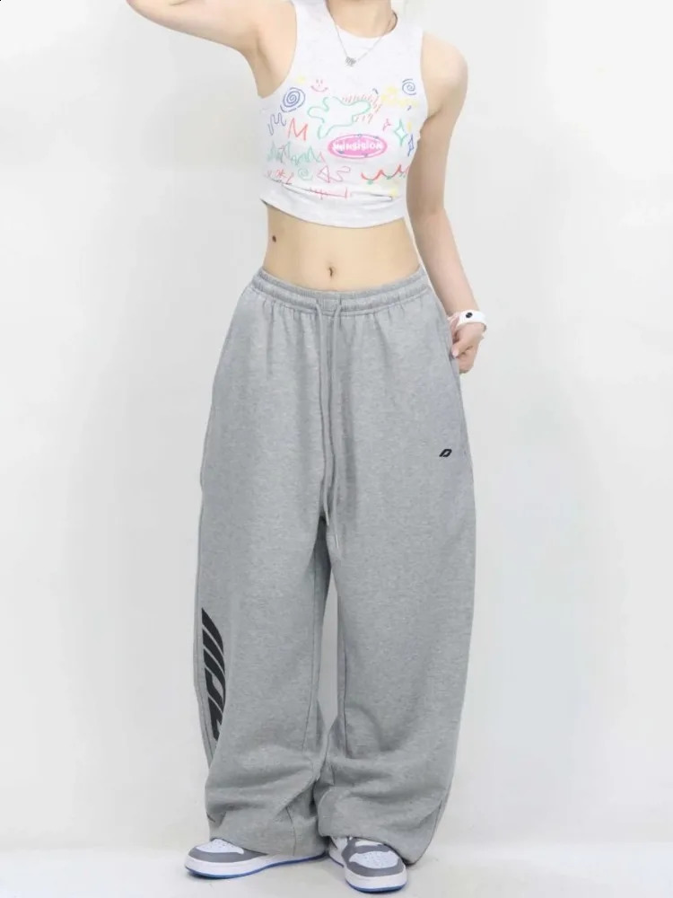 HOUZHOU Y2k Vintage Baggy Womans Sweatpants Oversized Korean Fashion Harajuku Streetwear Pants Japnese Style Hip Hop Trousers 240820