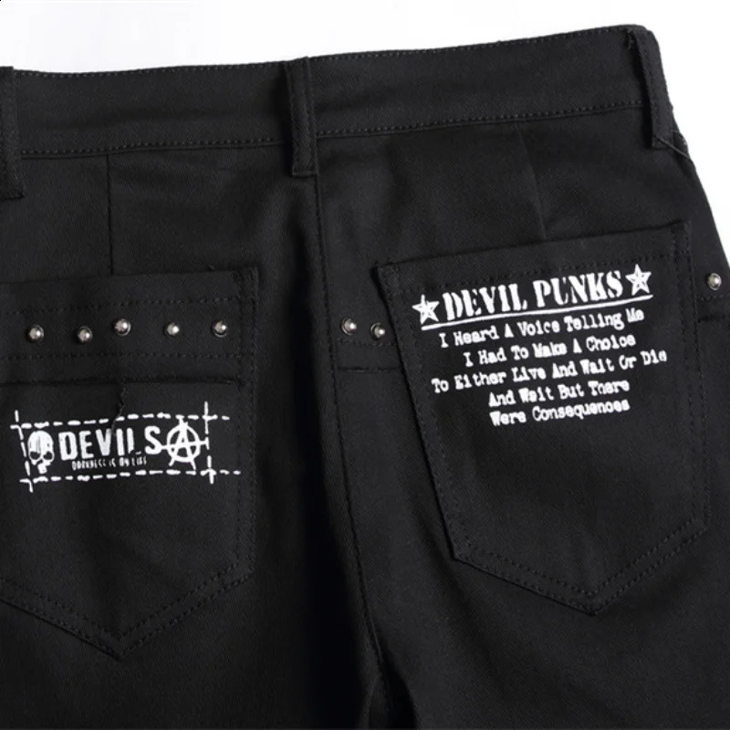 Korean Fashion Red Plaid Patchwork Punk Rivet Men Slim Jeans Trousers Skull Letters Print Hip Hop Chain Denim Pants Spodnie 240821