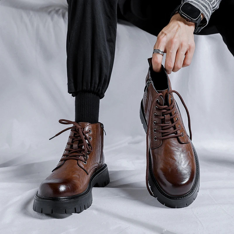 England style mens leather ankle boots with thick soles autumn and spring mid cut boots mens lace laces soft round laces denim boots 240821