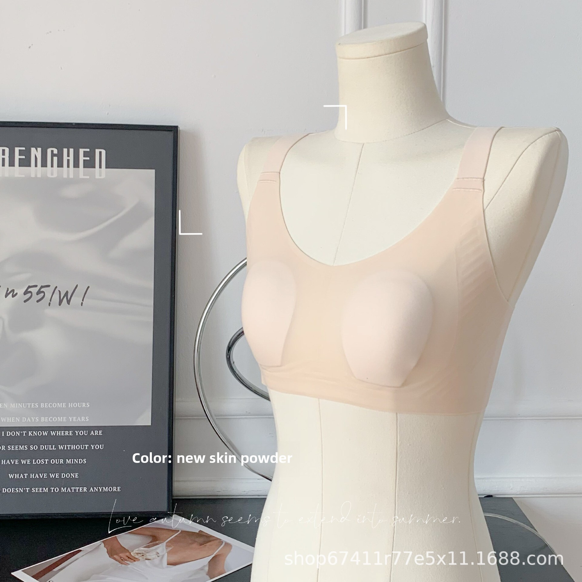 Big chest display, small underwear for women in summer, ultra-thin design, trace, rabbit ear cup, no steel ring, anti sagging breast collection, text 