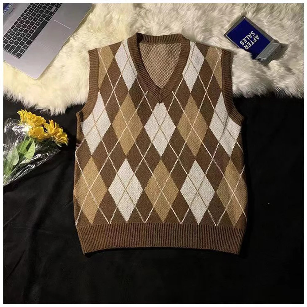Retro Argyle Plaid Pattern Knitwear V Neck Women Knitted Waistcoat Sleeveless Sweater Vest For Men Purple Green Brown Grey 240820
