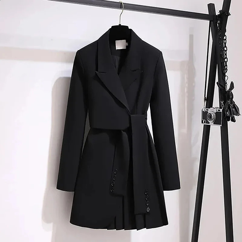 Fashion Trench Coat Women Spring Autumn Windbreaker Female Black White Belt Blazer Vintage 240820