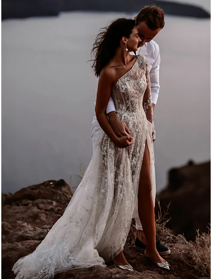 Sexy Boho A Line Beach Wedding Dresses Spaghetti Strap Glitter Summer Bridal Gown With Slit Lace Appliques Civil Mariage 02