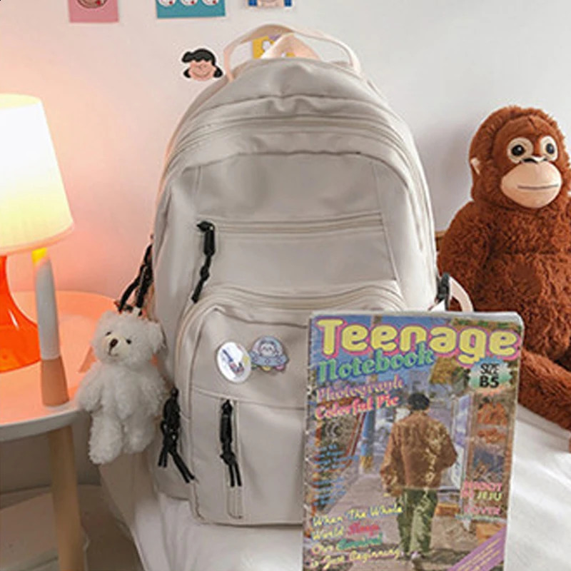 Fashionable college student backpack badge Rucksack girls school bag highcapacity womens cute casual travel Mochila 240820