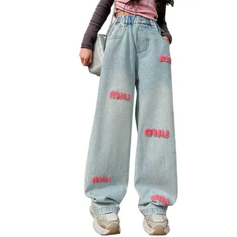 Girls Spring Towel Embroidered Letter Jeans 2024 New Style Childrens Fashion Casual Wide Leg Pants Childrens Pants 120-170cmW240819