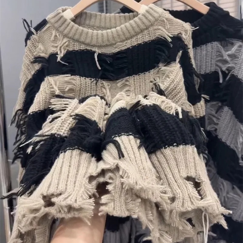 Autumn Winter Y2k Tassel Hole Retro Loose Fashion Round Neck American Sweater Striped Harajuku Lazy Wind Casual Sweater Tops 240821