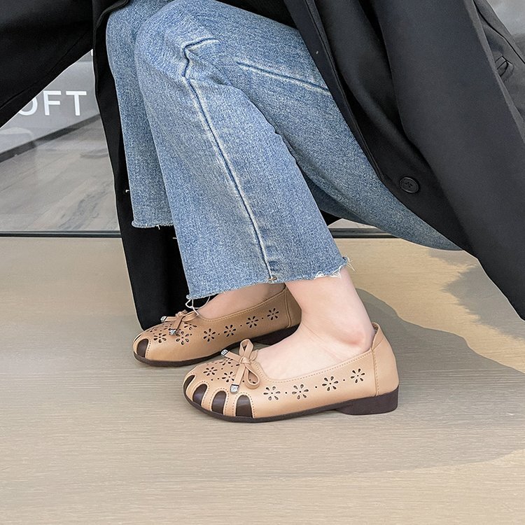 Ddmysports Mom S Soft Soled Bean Shoes Flat Bottom One Foot Pedal Shallow Mouth Hollow Out Breathable Pregnant Wear Casual Single For Women OUTDOOR