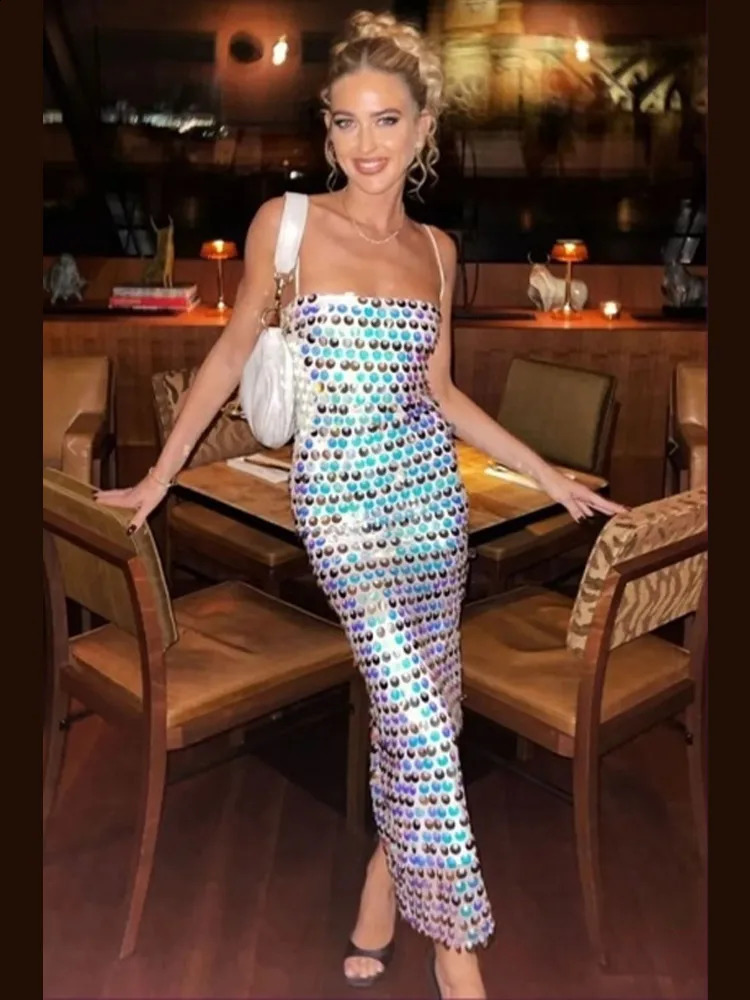 Sexy sequin patch work suspender dress for women fashionable sleeveless and backless split style shiny evening party 240820
