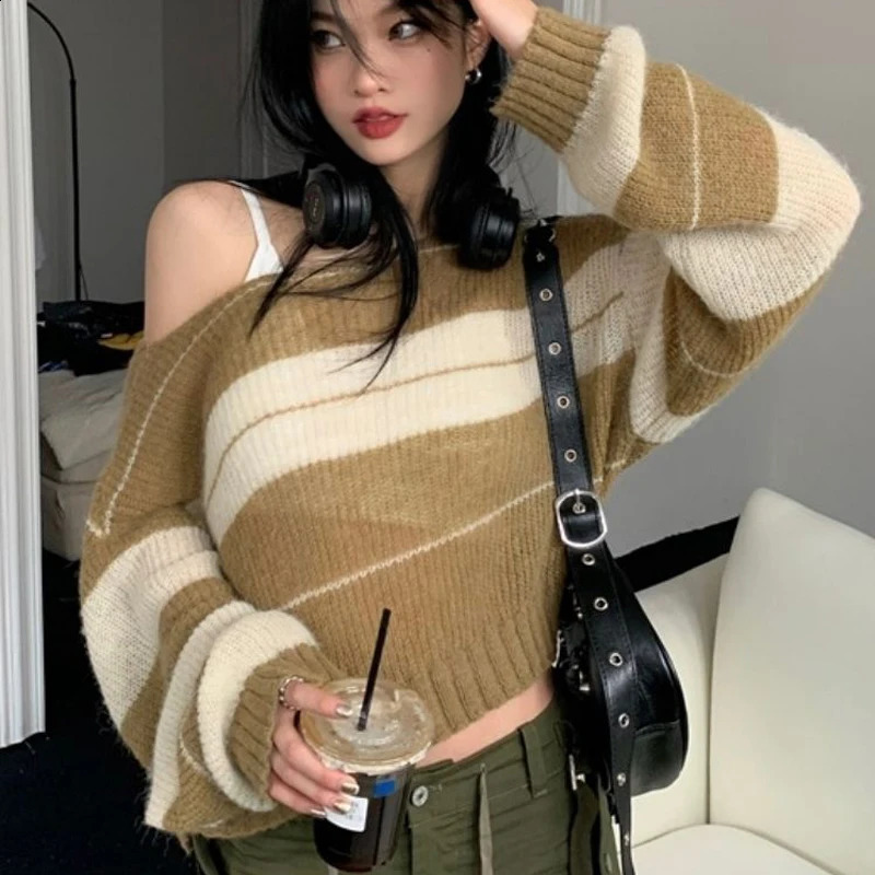 Womens trendy contrasting color striped chic sexy crop top Y2K womens Oneck long sleeved ultrathin floral knit sweater 240821