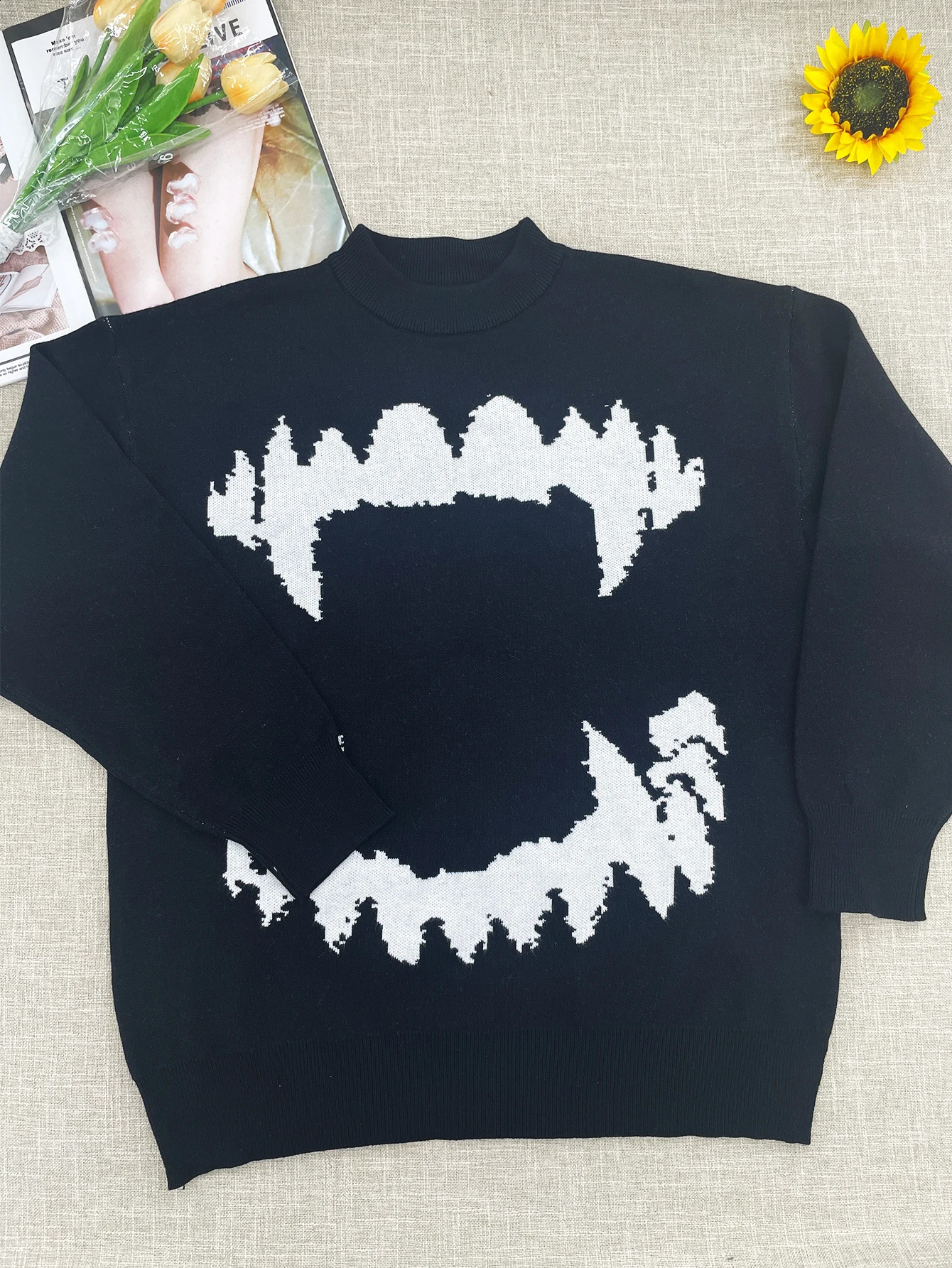 Cotton sweater mens long sleeved pullover jacket Vneck fashion loose knit clothing Korean style w240821