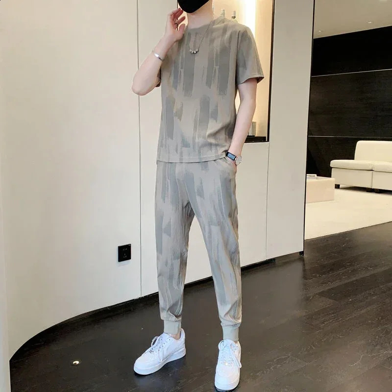 Tracksuit T-shirts Pants Suits for Men Black No Smooth Sweatsuit Man Trousers Sets Sweatshirts Baggy Slacks Loose Elastic 240821
