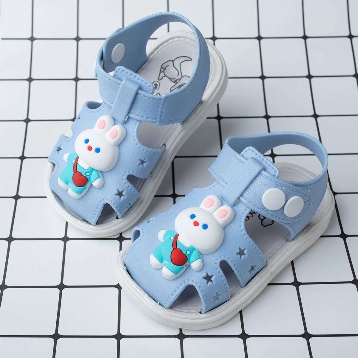 Childrens sandals summer anti slip toe cap soft sole for boys and girls baby walking shoes for outdoor wear sandals W240821