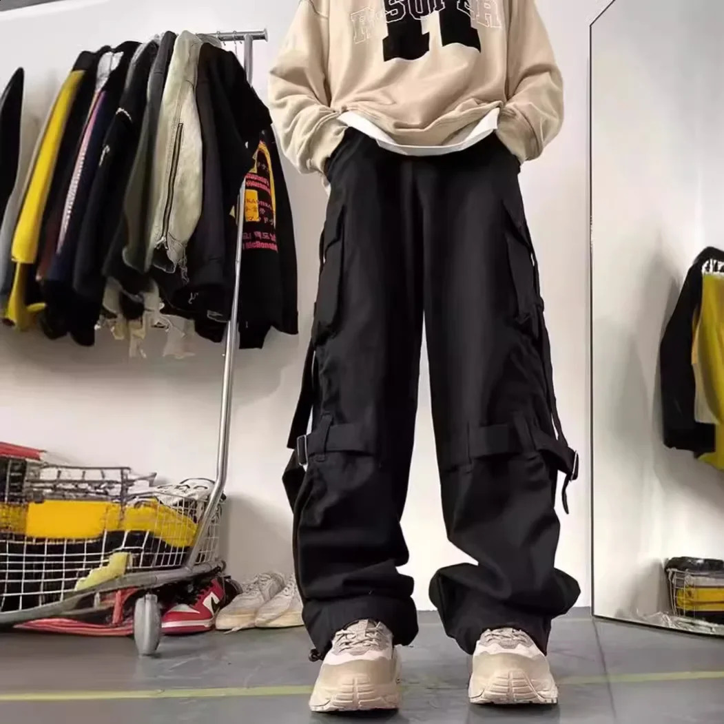 Fashionable American style retro wide leg loose casual street dance pants mens red cargo floor 240821
