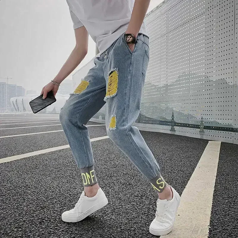 Man Cowboy Pants Skinny Trousers Ripped Mens Jeans with Holes Broken Torn Tight Pipe Slim Fit Cropped in Trend Washed 240821