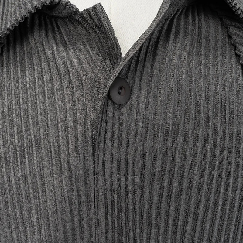 Japanese original pleated mens solid color loose casual lapel long sleeved polo shirt plus size clothing w240824