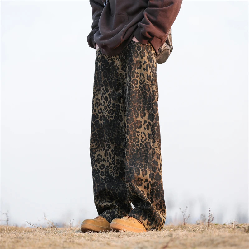 Leopard Print Jeans Men Fashion Retro Wide Leg Jeans Men Streetwear Hip-hop Loose Straight Jeans Mens Vintage Denim Trousers 240821