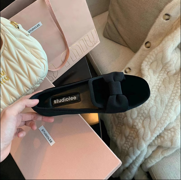 Ddmysports Grape Mom S Same Style Amin Family Wearing Velvet Bow Le Fu Women French Flat Single Shoes OUTDOOR