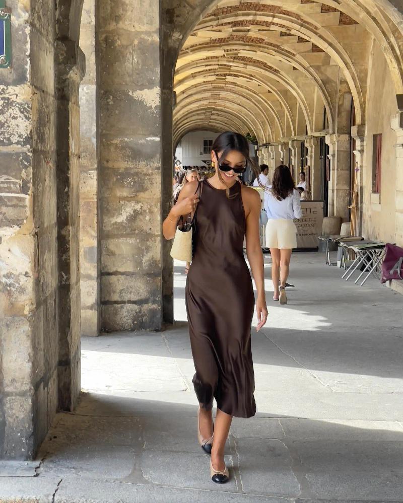 Casual Dresses Round Neck Off Shoulder Womens Maxi Dress Fashion Sleeveless Solid Color Long Lady High Streetwear Ve
