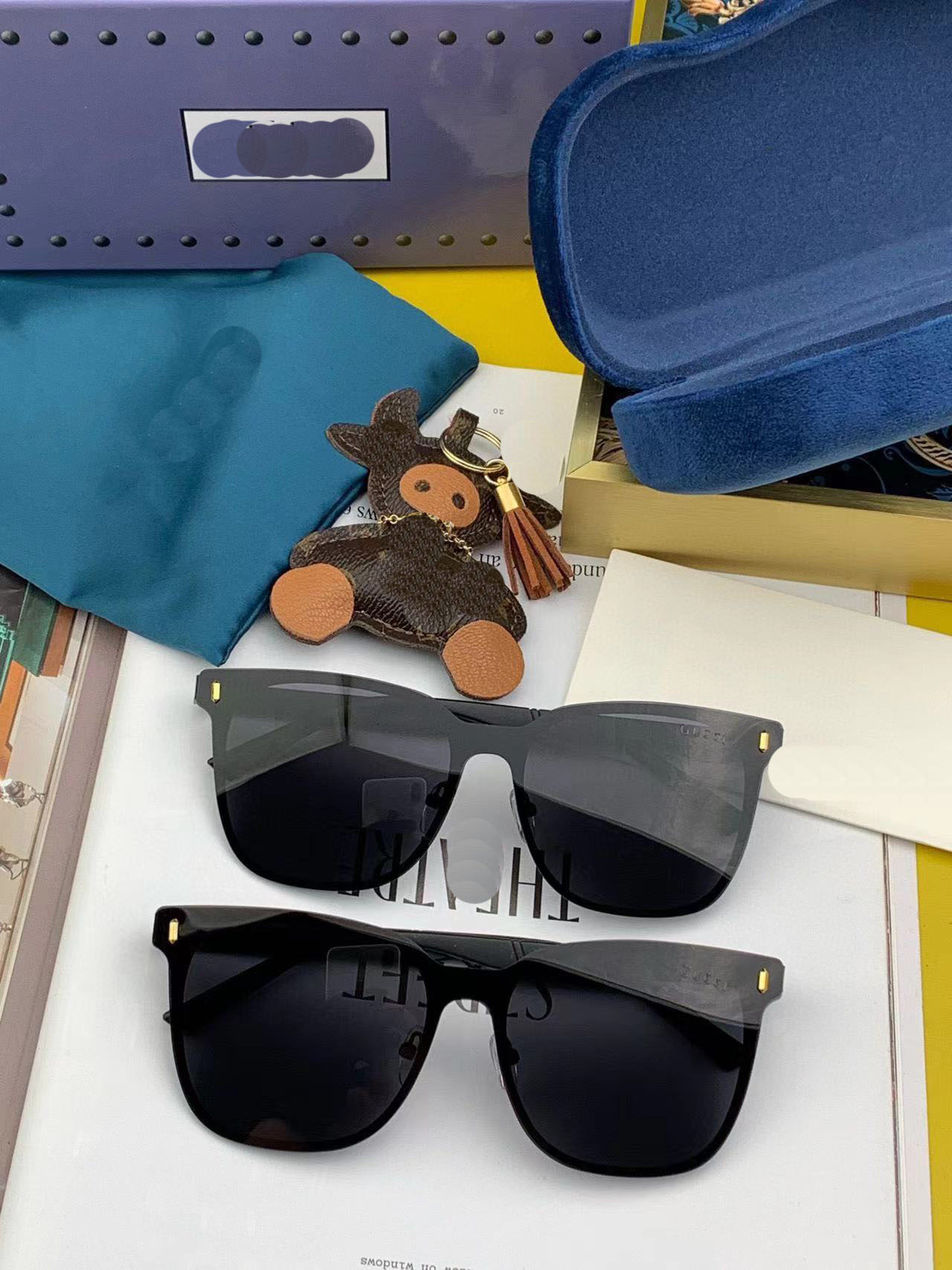 2024 aaaaa New Fashion Designer Sunglasses Classic Glasses Goggles Outdoor Beach Sunglasses Men and Women 2Colors G075