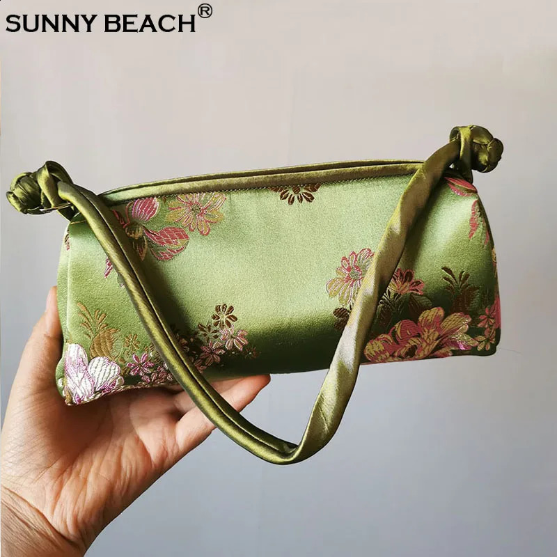 3 Fashionable y Chinese style silk Japanese handmade embroidery handbag cheongsam womens role-playing bag clutch 240820 4