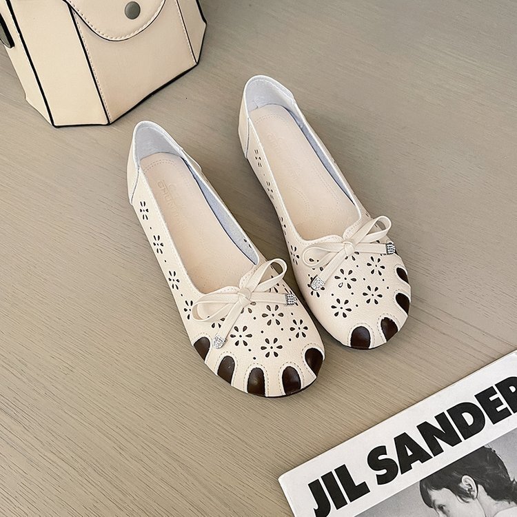 Ddmysports Mom S Soft Soled Bean Shoes Flat Bottom One Foot Pedal Shallow Mouth Hollow Out Breathable Pregnant Wear Casual Single For Women OUTDOOR