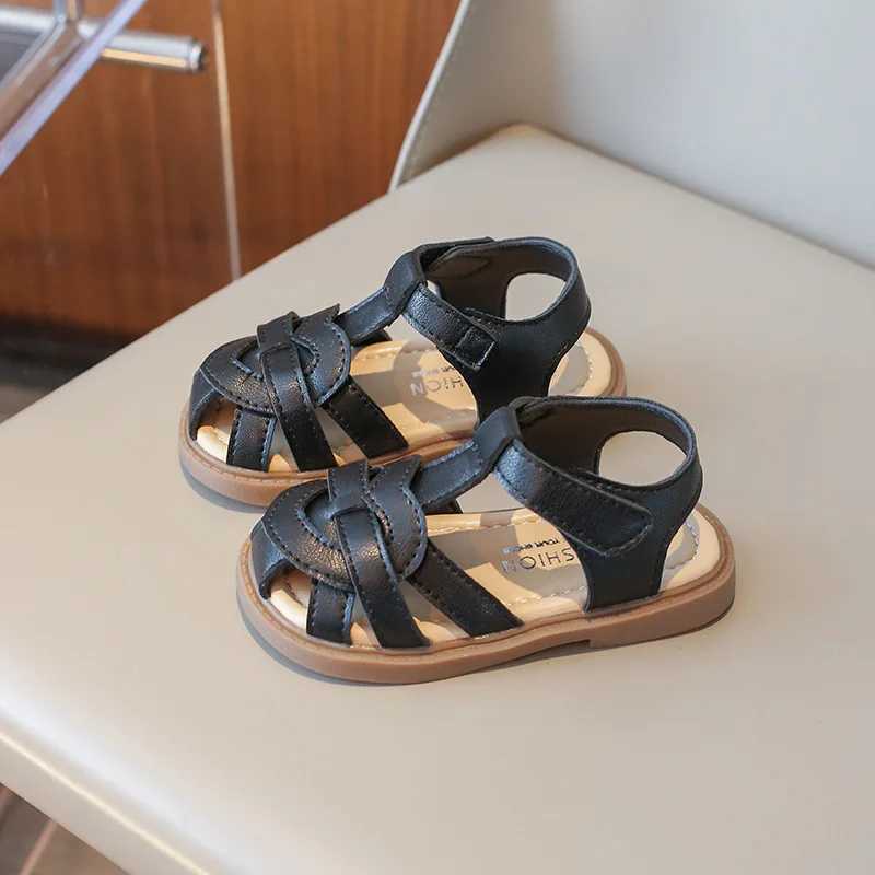 Hollow Childrens Sandals Fashion Korean Style Childrens Princess Soft Bottom Beach Apartment Summer Baby Sandals W240821
