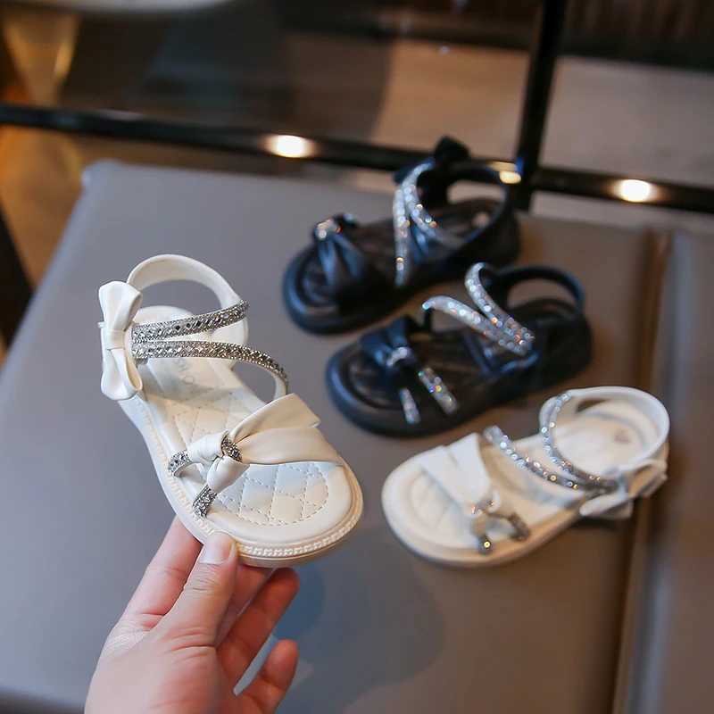 GCchildrens anti slip soft bottom crystal open toe princess sandals 2024 summer new fully matched fashionable sandals W240821