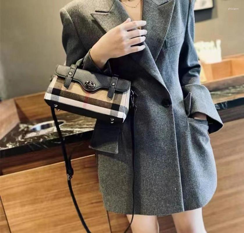 Bag Genuine Leather Canvas Pillow Plaid Classic Bucket Portable Messenger 8968 zhanyishengli