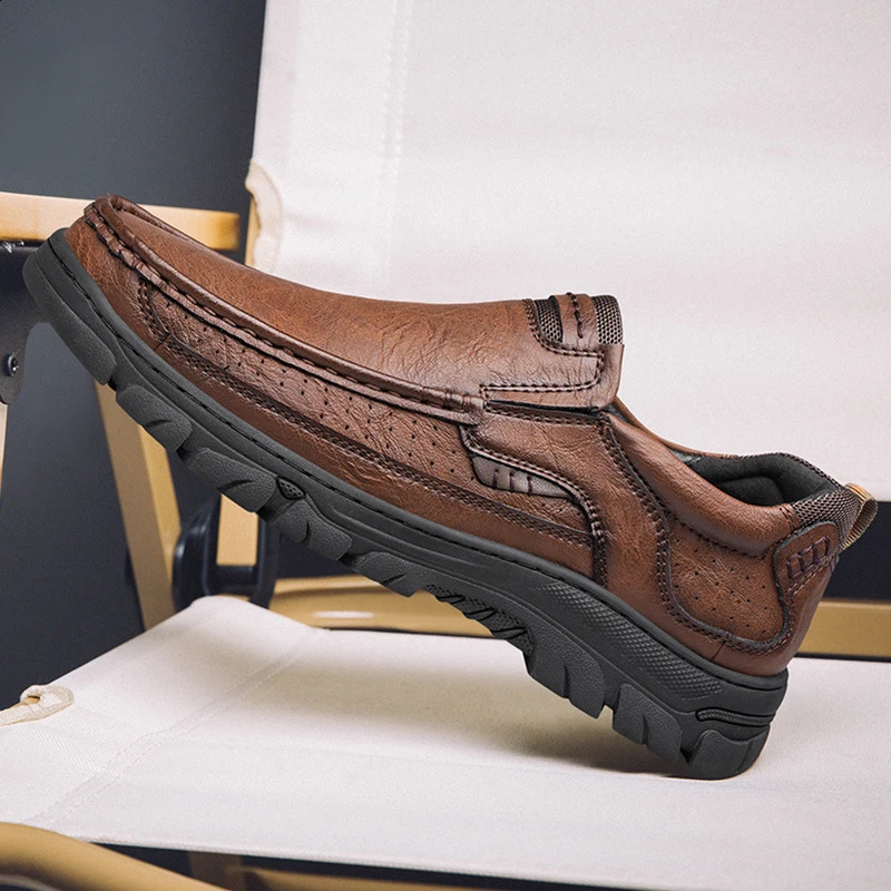 CLOHOO handmade shoes breathable casual leather shoes classic hand sewn mens shoes 240821