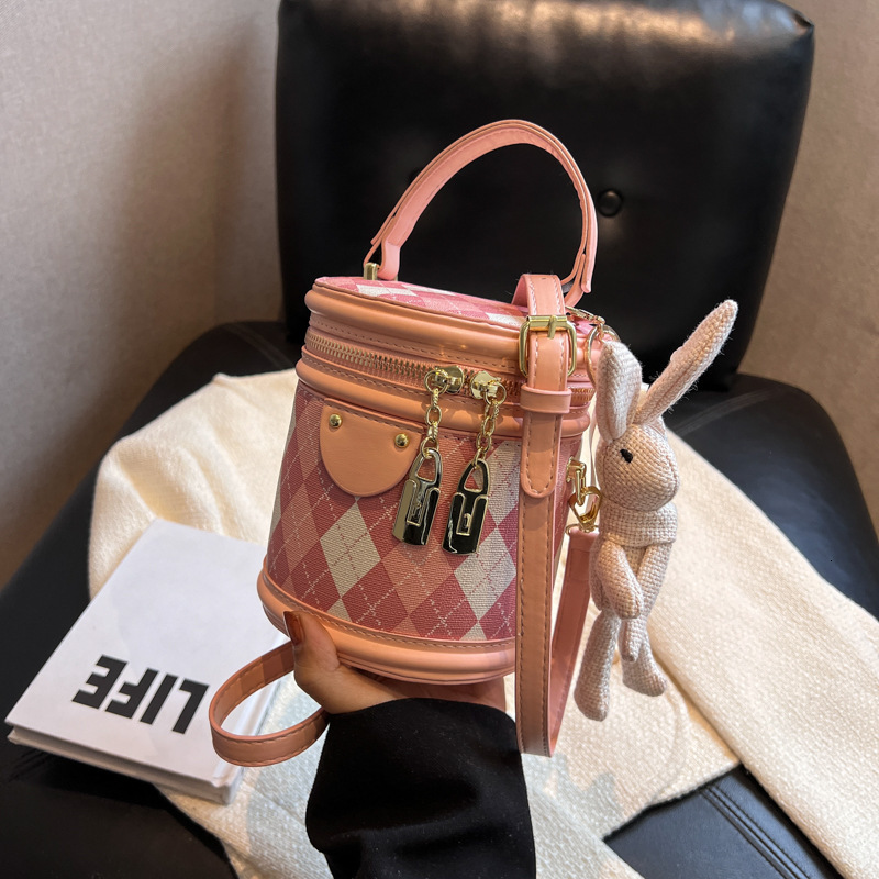 High Quality Fashion Crossbody Handbag Luxury Designer PU Bucket Shoulder Bags Zipper Closure Crossbody Ladies Diamond Grid Purse Saddle Bags