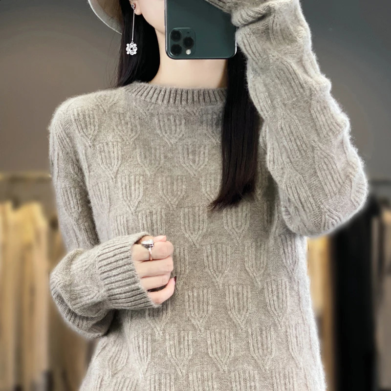 AutumnWinter Cashmere Sweater Womens Oneck Pullover Warm Loose 240821