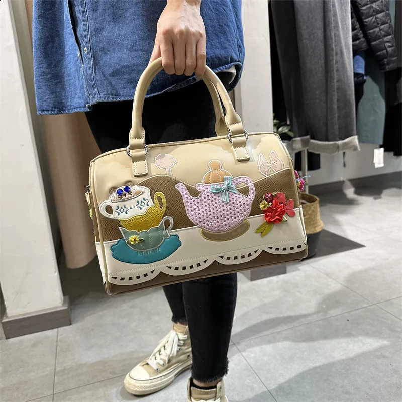Embroidered cartoon style womens wallet and handbag y Boston bag cross body shoulder ner 240820
