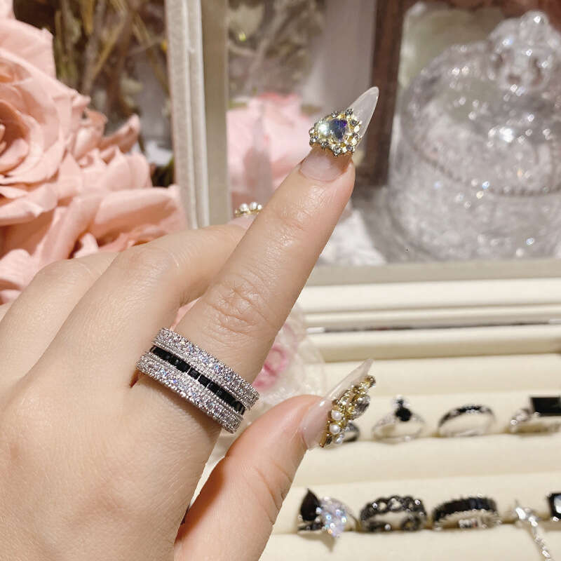2024 Brand Wedding Rings Luxury Designer Jewelry 925 Sterling Silver Fill Radiant Shape Black 5A Cubic Zircon Party CZ Diamond Women Engagement Bridal