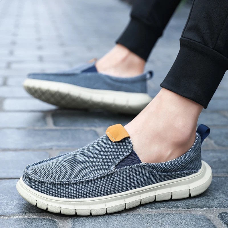 Fashionable mens driving shoes summer canvas shoes breathable and comfortable outdoor sliding walking sports shoes 240821
