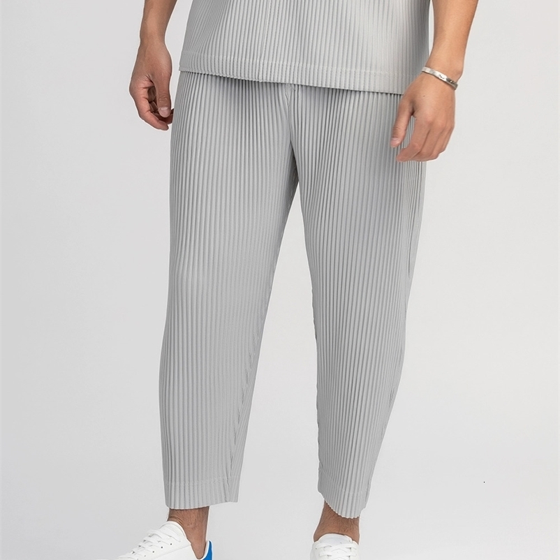 Miyake Pleated Pants Solid Tapered Pencil Fourseason Casual Bottoms Japenese Streetwear Men y240820