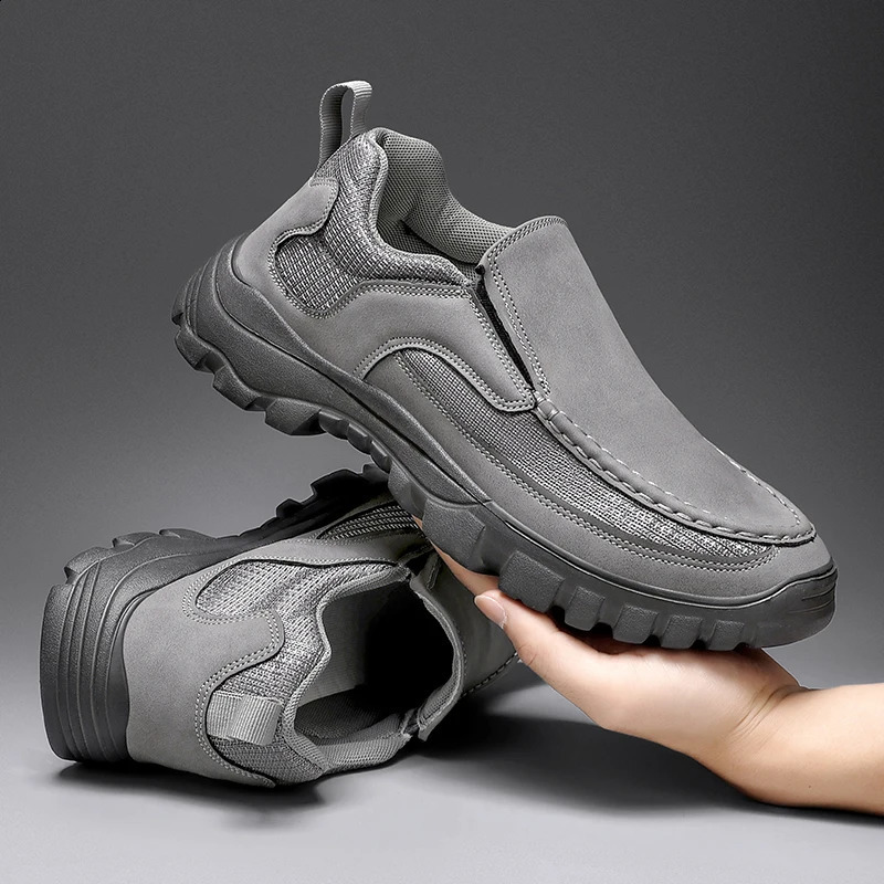 Outdoor mens sports shoes handmade leather casual shoes mens skate boots breathable lightweight flat shoes selling platform 240821